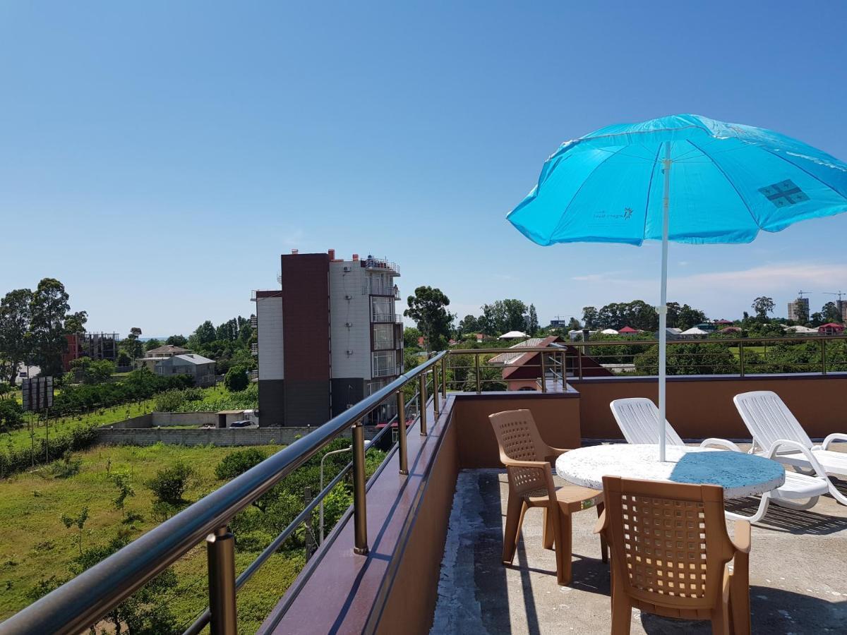 Apartments Nita 巴统 外观 照片