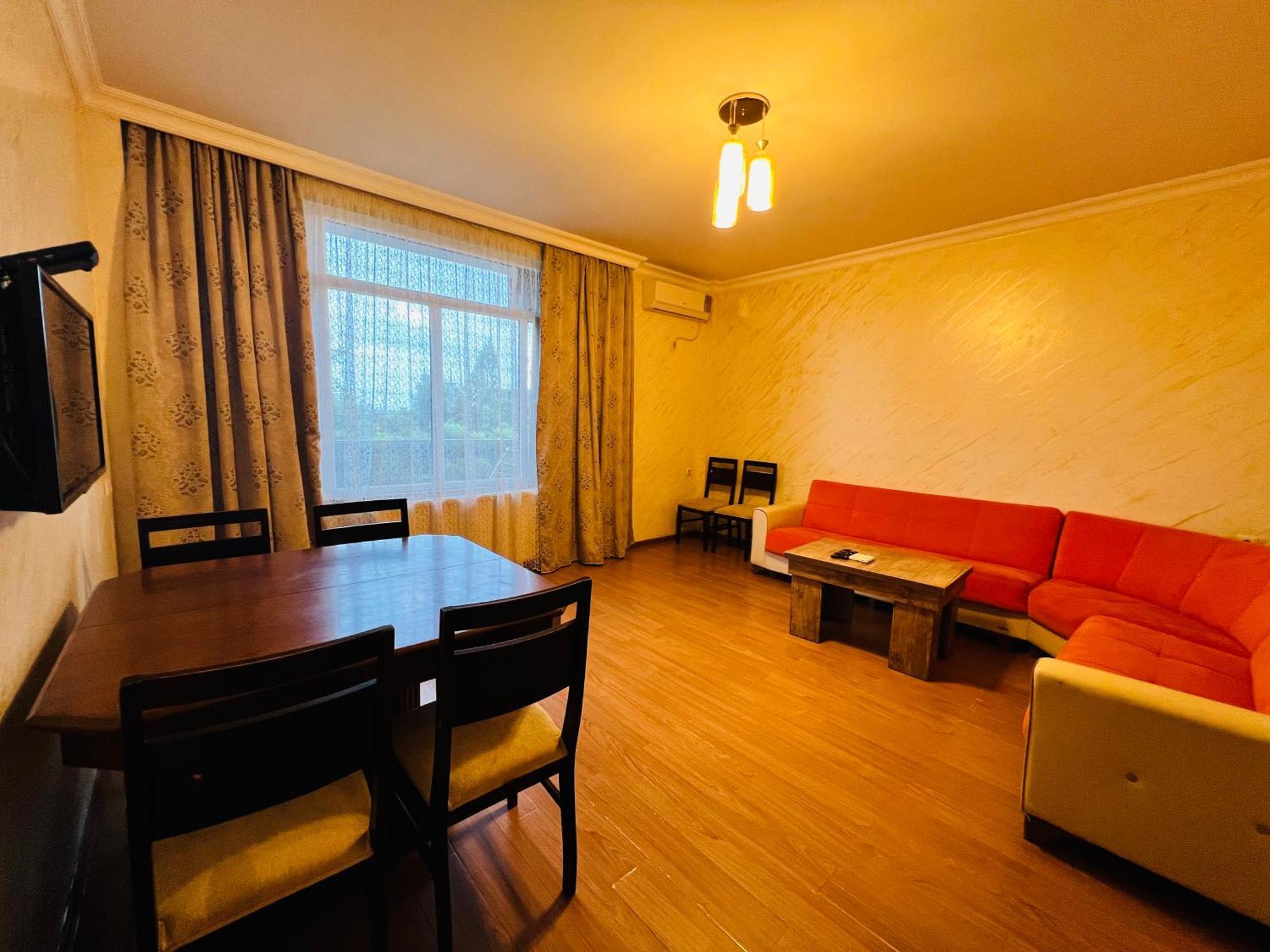 Apartments Nita 巴统 外观 照片