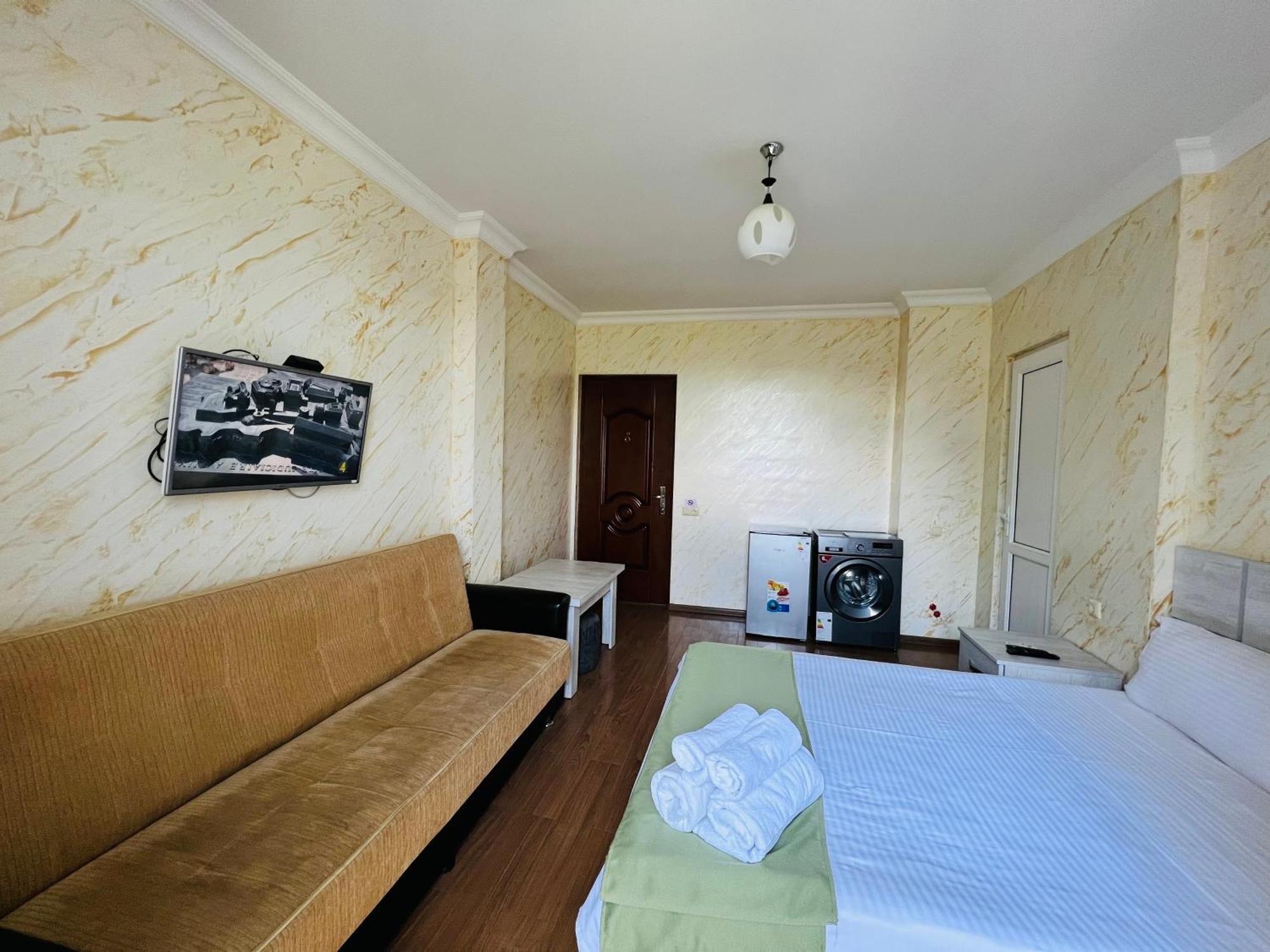 Apartments Nita 巴统 外观 照片