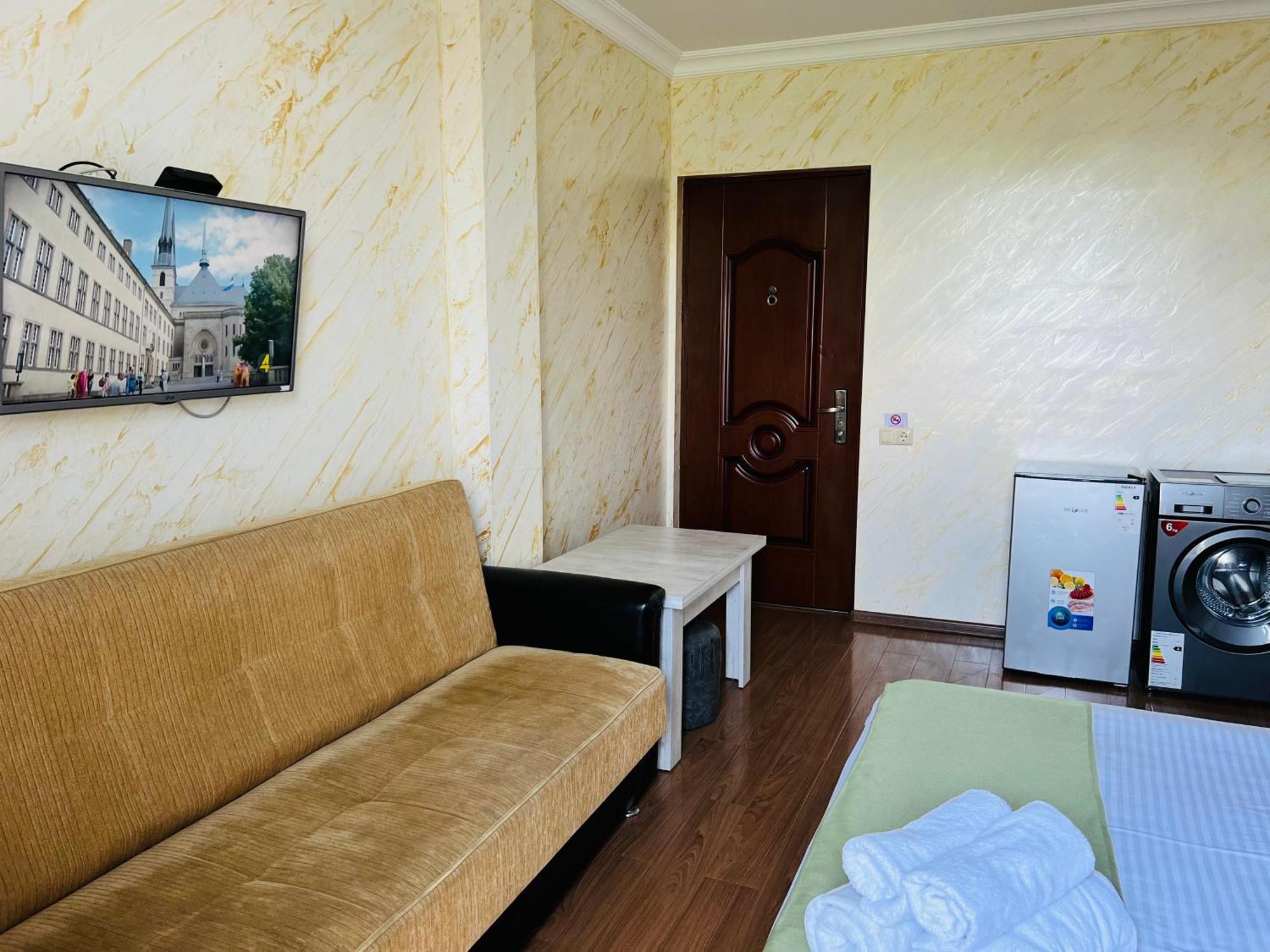 Apartments Nita 巴统 外观 照片