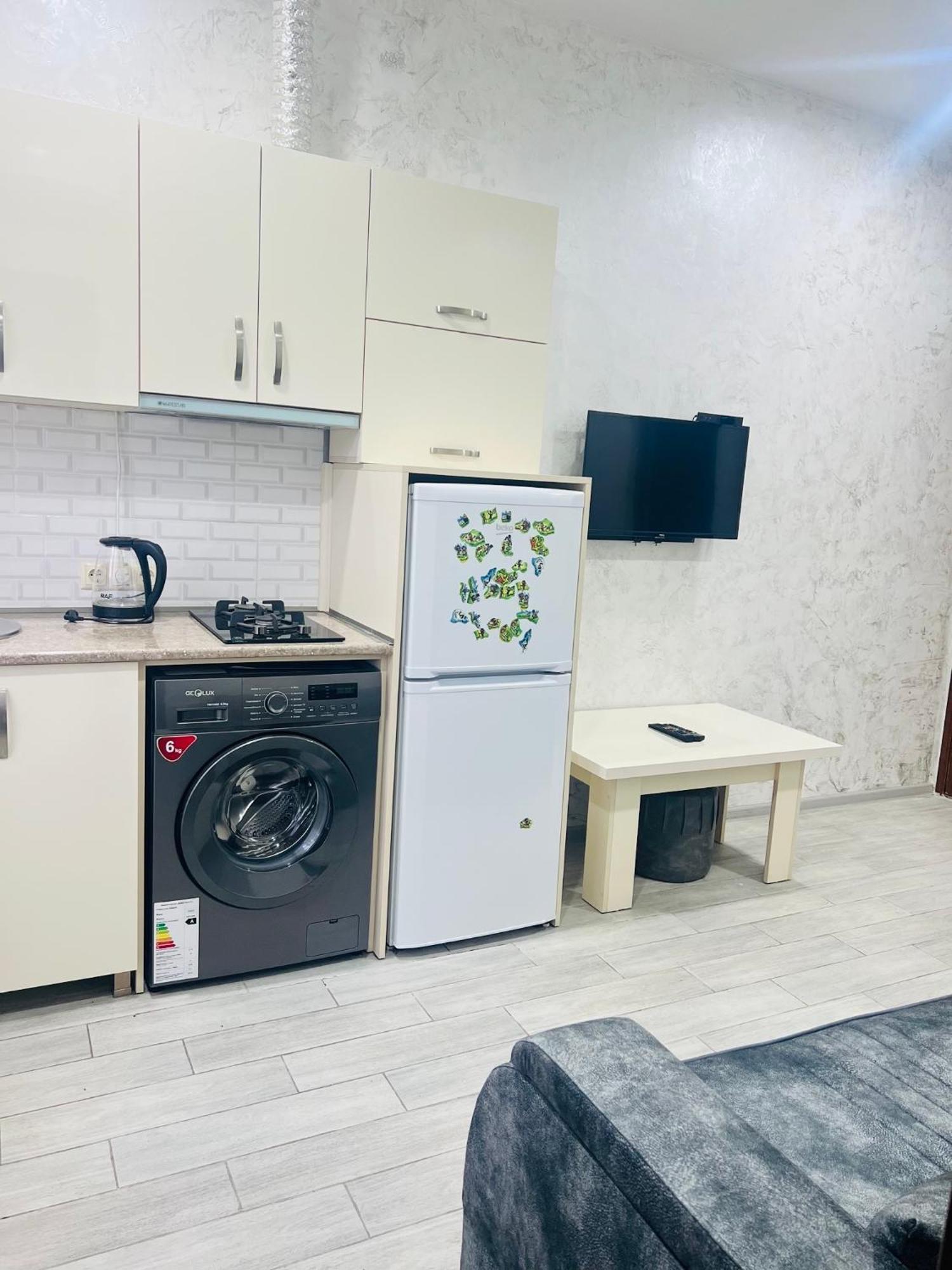 Apartments Nita 巴统 外观 照片
