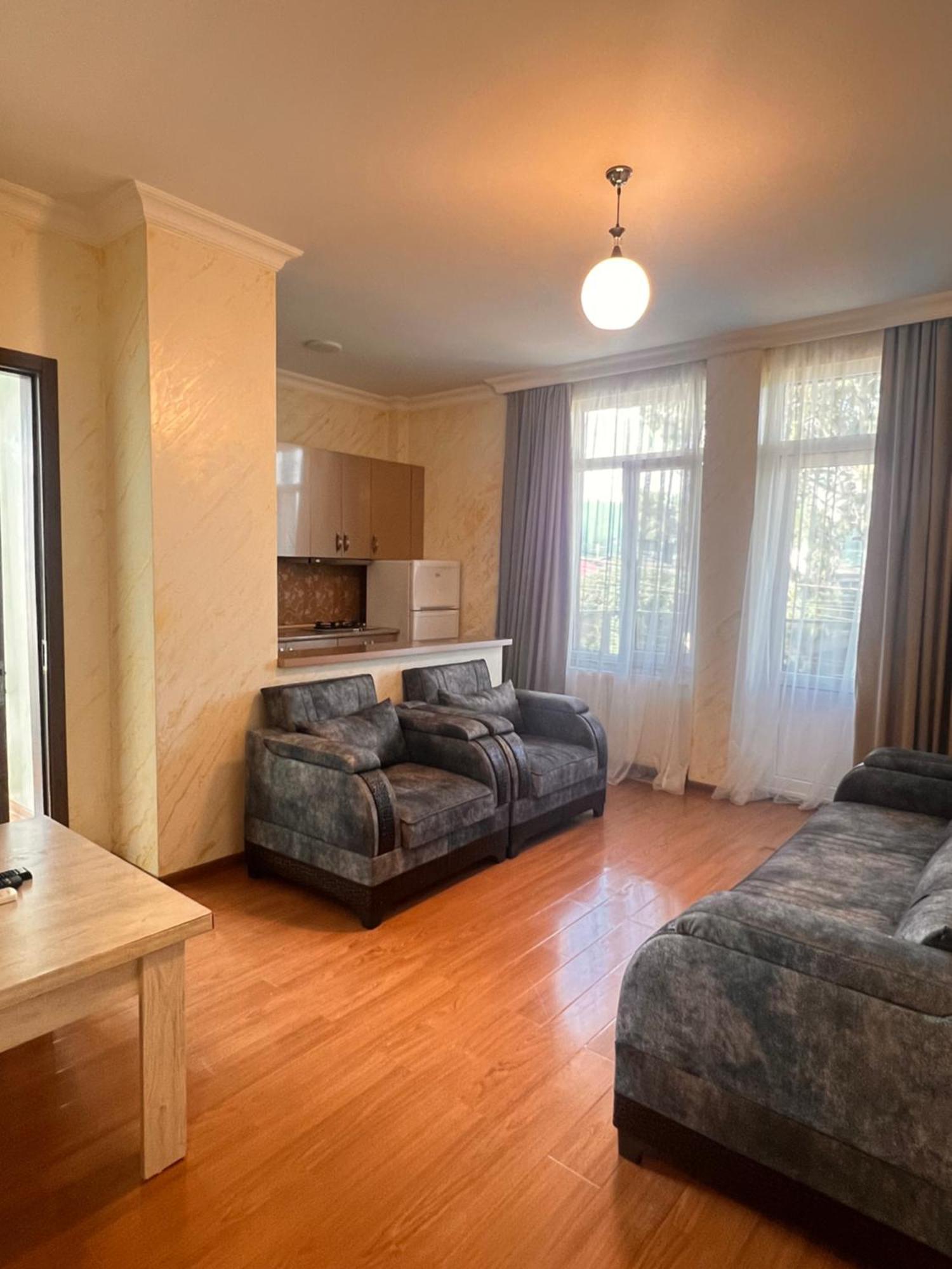 Apartments Nita 巴统 外观 照片
