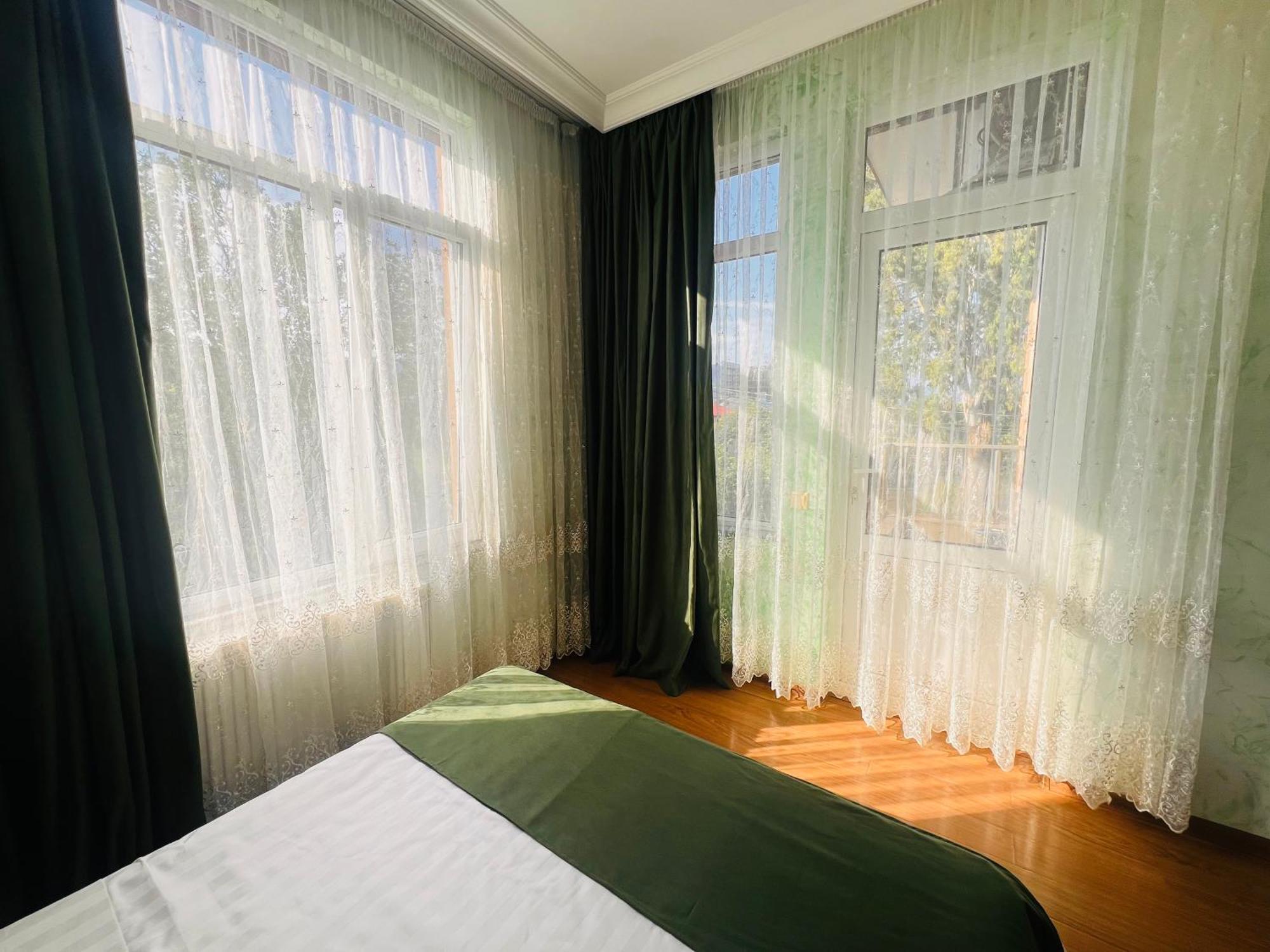 Apartments Nita 巴统 外观 照片