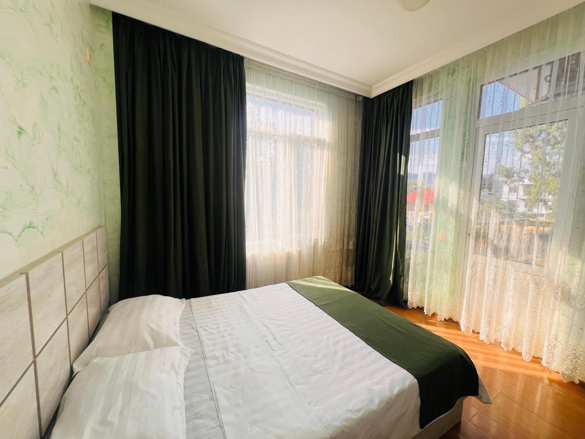 Apartments Nita 巴统 外观 照片